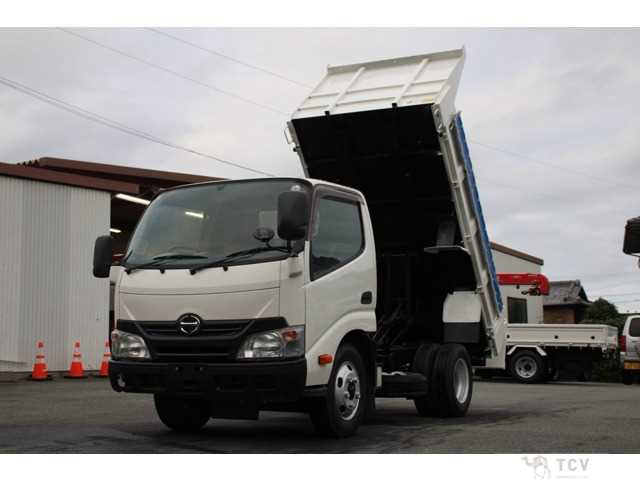 2013 Hino Dutro