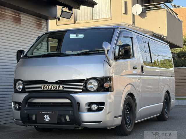 2004 Toyota Hiace Van