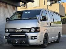 2004 Toyota Hiace Van