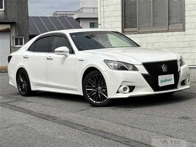 2015 Toyota Crown Hybrid