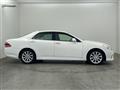 2012 Toyota Crown Royal Series