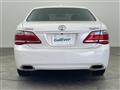 2012 Toyota Crown Royal Series