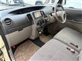 2011 Daihatsu Tanto