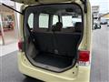 2011 Daihatsu Tanto