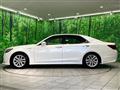 2013 Toyota Crown Hybrid