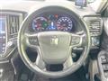 2014 Toyota Crown Hybrid