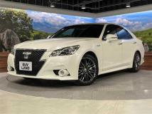 2014 Toyota Crown Hybrid