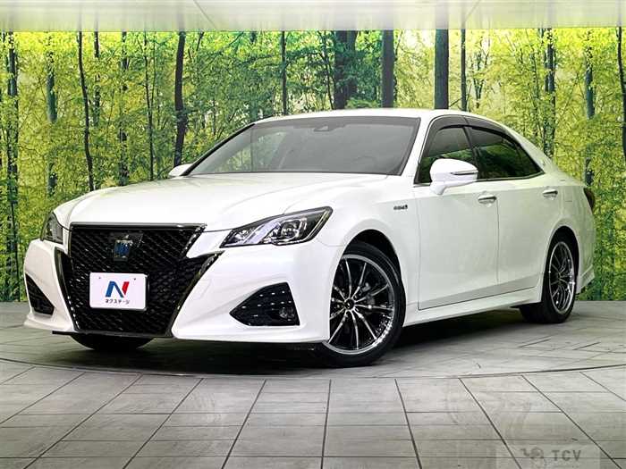 2018 Toyota Crown Hybrid