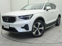 2025 Volvo XC40