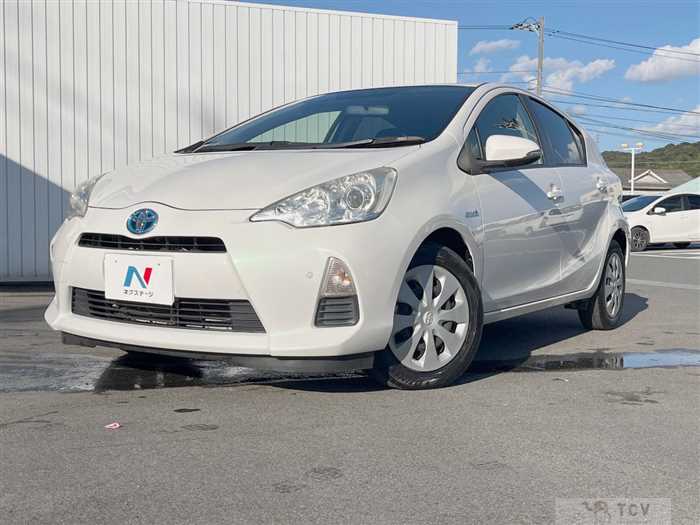 2013 Toyota AQUA