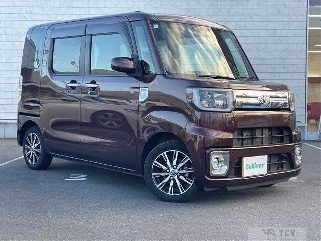 2020 Toyota PIXIS MEGA