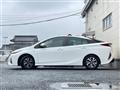 2019 Toyota Prius PHV
