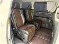 2013 Toyota Alphard