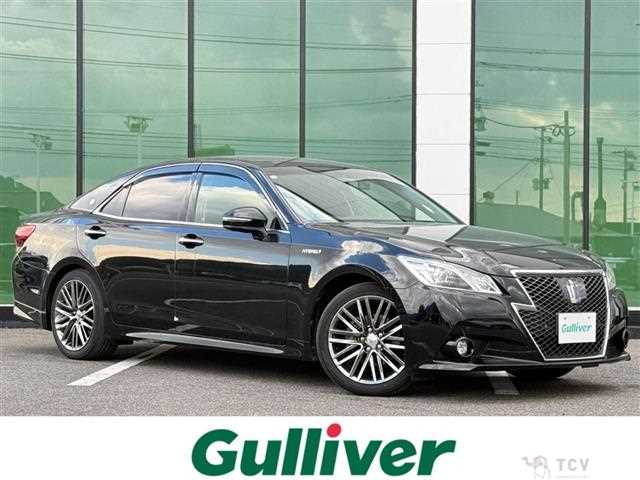 2013 Toyota Crown Hybrid