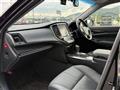 2013 Toyota Crown Hybrid