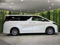 2022 Toyota Alphard Hybrid