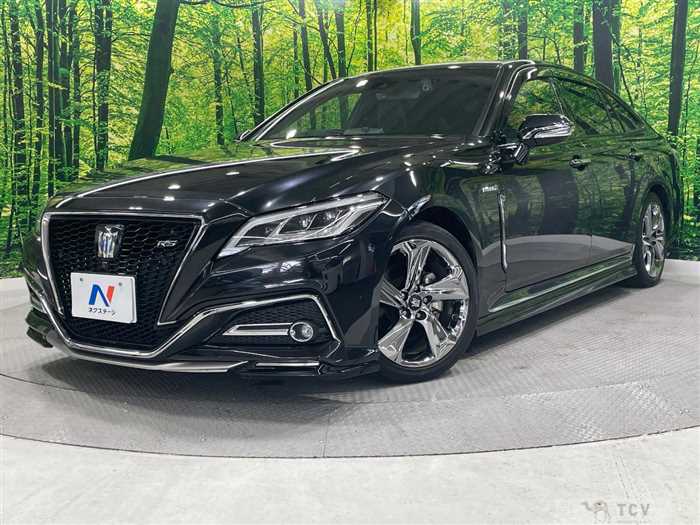 2019 Toyota Crown Hybrid