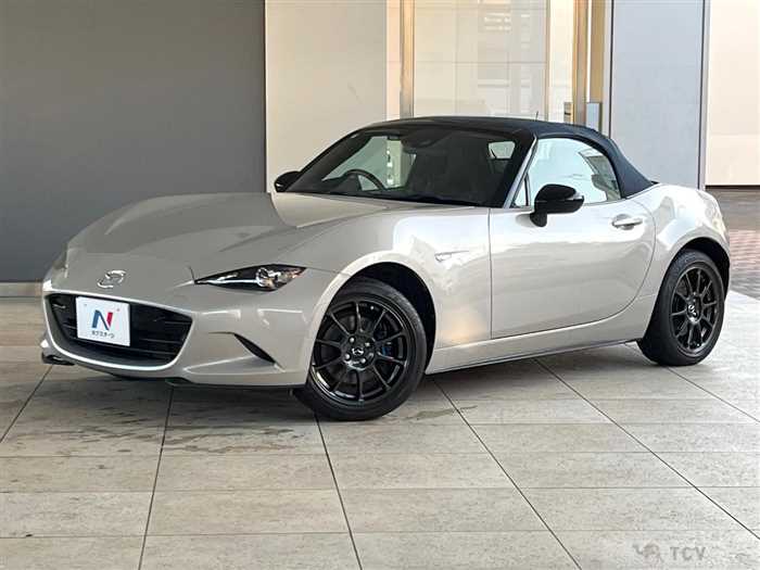 2023 Mazda Roadster