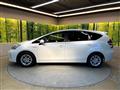 2016 Toyota PRIUS α