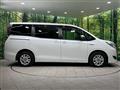 2017 Toyota Noah