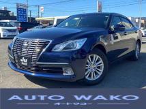 2013 Toyota Crown