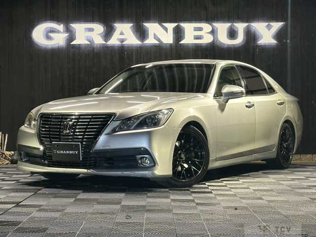 2013 Toyota Crown