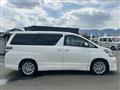 2011 Toyota Vellfire