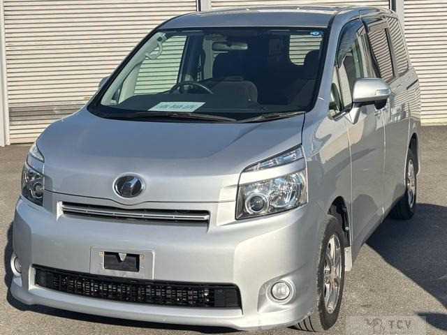 2008 Toyota Voxy