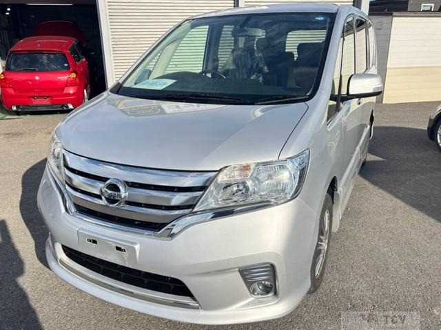 2011 Nissan Serena