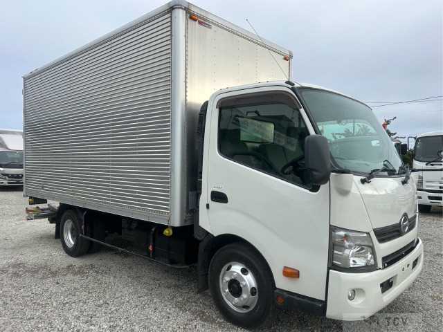2017 Hino Dutro