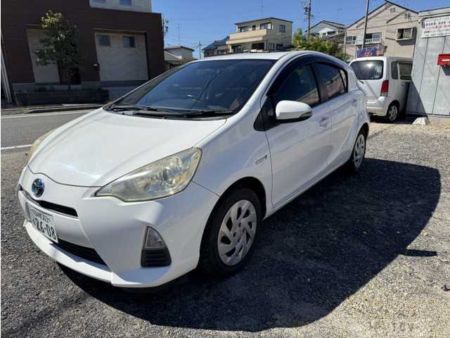2012 Toyota AQUA