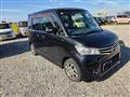 2011 Nissan ROOX