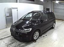 2016 Volkswagen Golf Touran