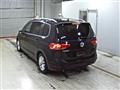 2017 Volkswagen Golf Touran
