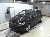 2017 Volkswagen Golf Touran