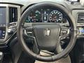 2016 Toyota Crown Hybrid