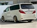 2013 Toyota Alphard Hybrid