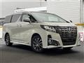 2015 Toyota Alphard Hybrid