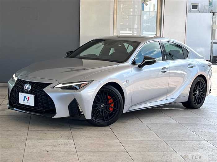 2021 Lexus IS