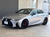 2021 Lexus IS