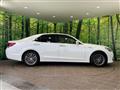 2013 Toyota Crown Hybrid