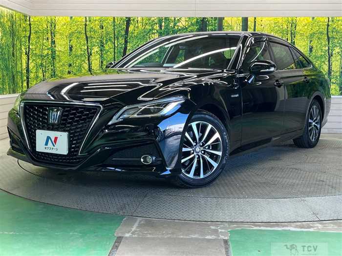 2019 Toyota Crown Hybrid