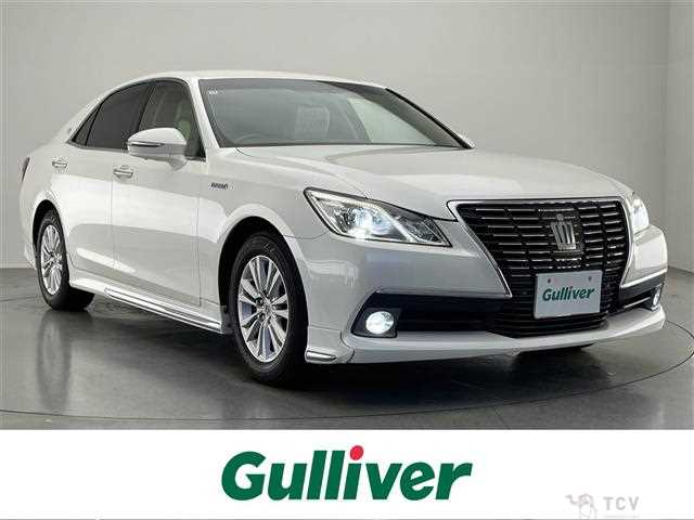 2013 Toyota Crown Hybrid