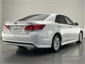 2013 Toyota Crown Hybrid