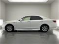 2013 Toyota Crown Hybrid