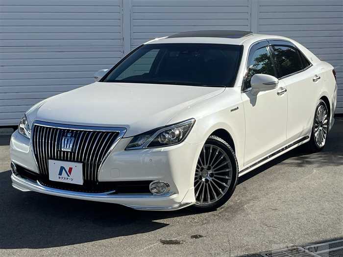 2017 Toyota Crown Majesta
