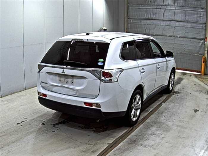 Mitsubishi Outlander 2013 photo 2