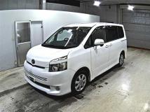 2007 Toyota Voxy