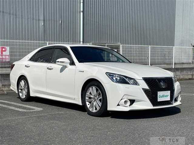 2013 Toyota Crown Hybrid