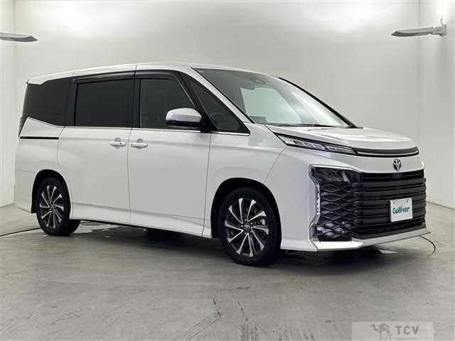 2025 Toyota Voxy